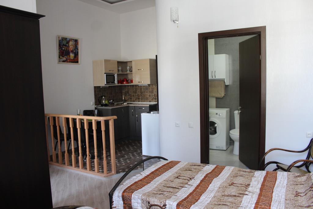 Guest House on Gia Abesadze Street Tbilisi Exterior foto